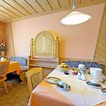 Haus Renate Hotell 3*