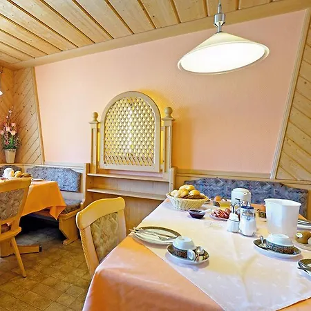 Haus Renate מלון 3*